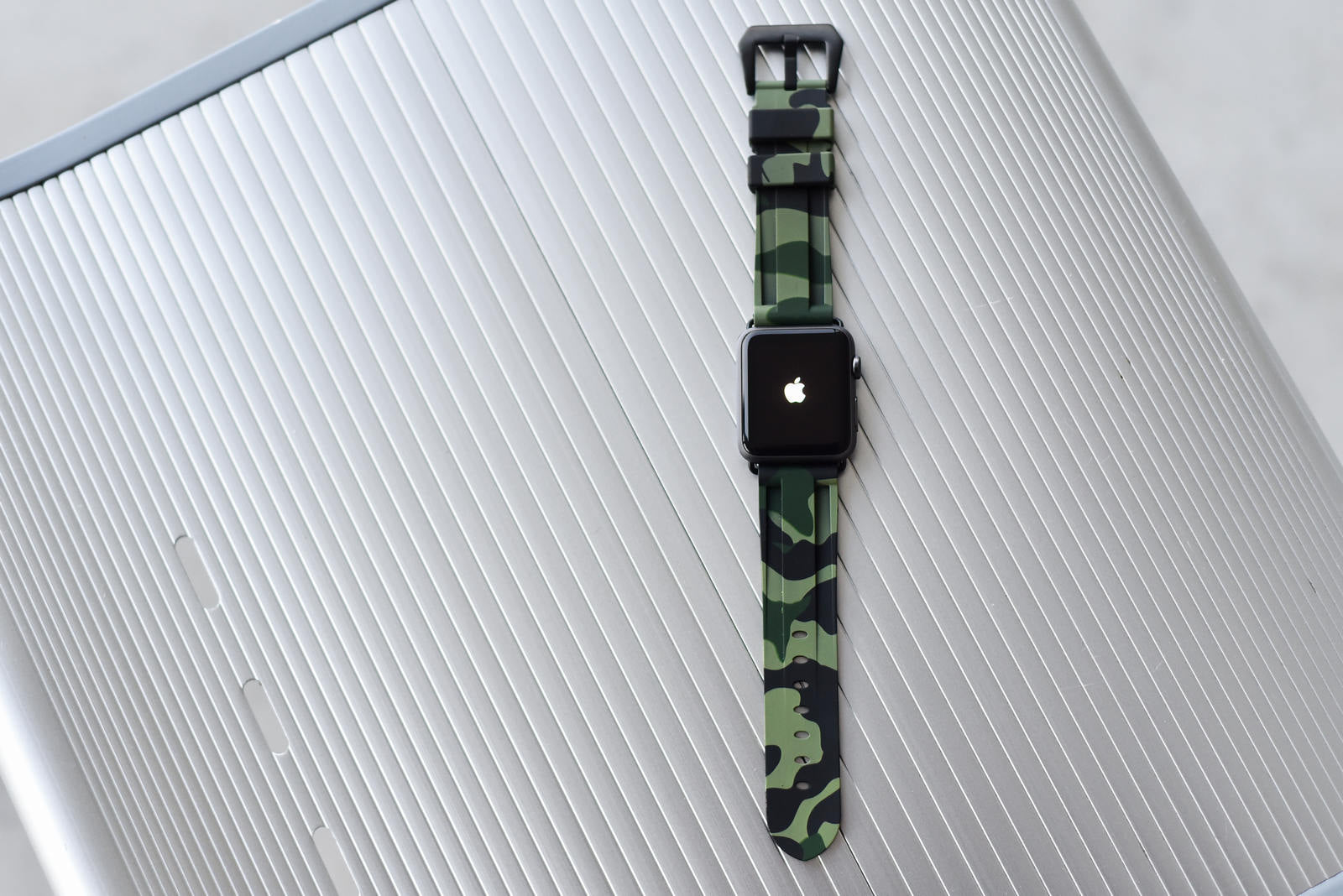 Army Green Camo Apple Watch Strap - Camo Strap - Le Luxe Straps