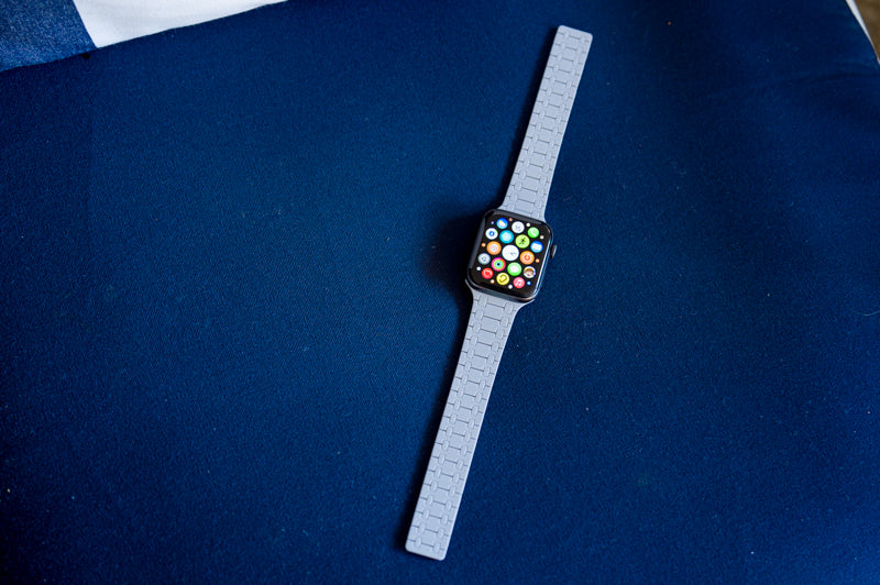 Chalk Royal Mag Apple Watch Band